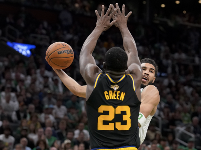 关键时刻体能课后，多特蒙德内部沟通备战法国杯，目标明确，临场指挥获称赞的简单介绍-亚博网站